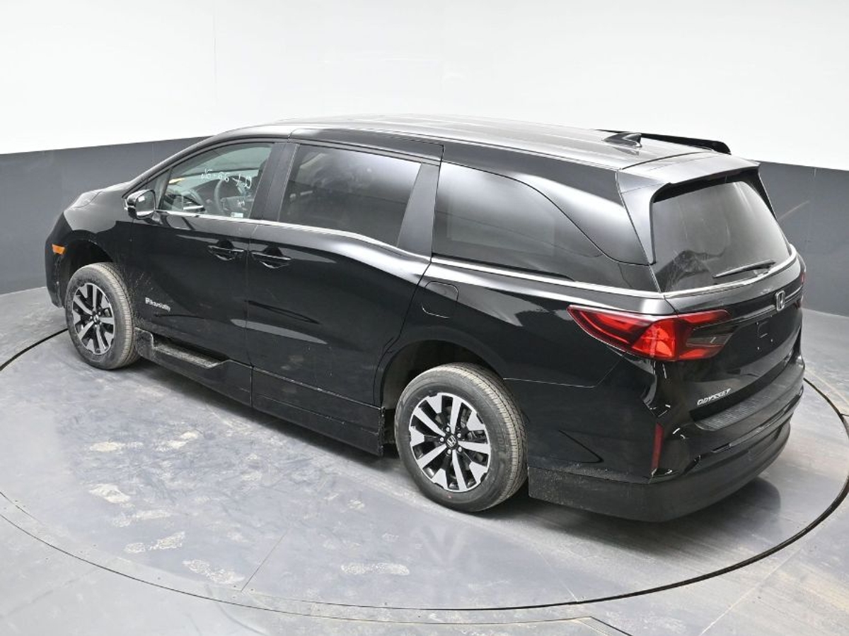Número de imagen del Honda Odyssey negro 24