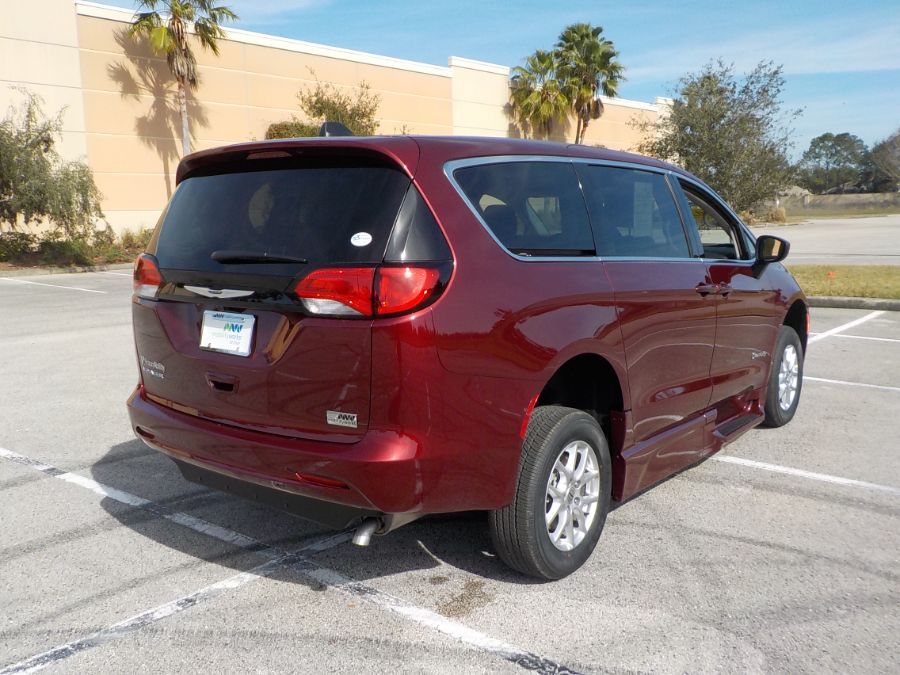 2022 CHRYSLER VOYAGER - Image 8