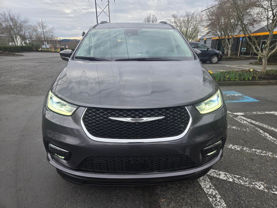 Used 2021 Chrysler Pacifica Touring L - BraunAbility Side Entry Entry In Floor Automatic Ramp