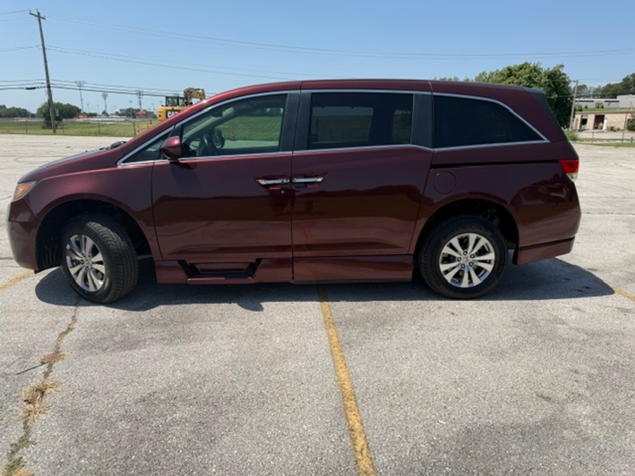 Used 2016 Honda Odyssey EX-L - RLX Side Entry In Floor Automatic Ramp