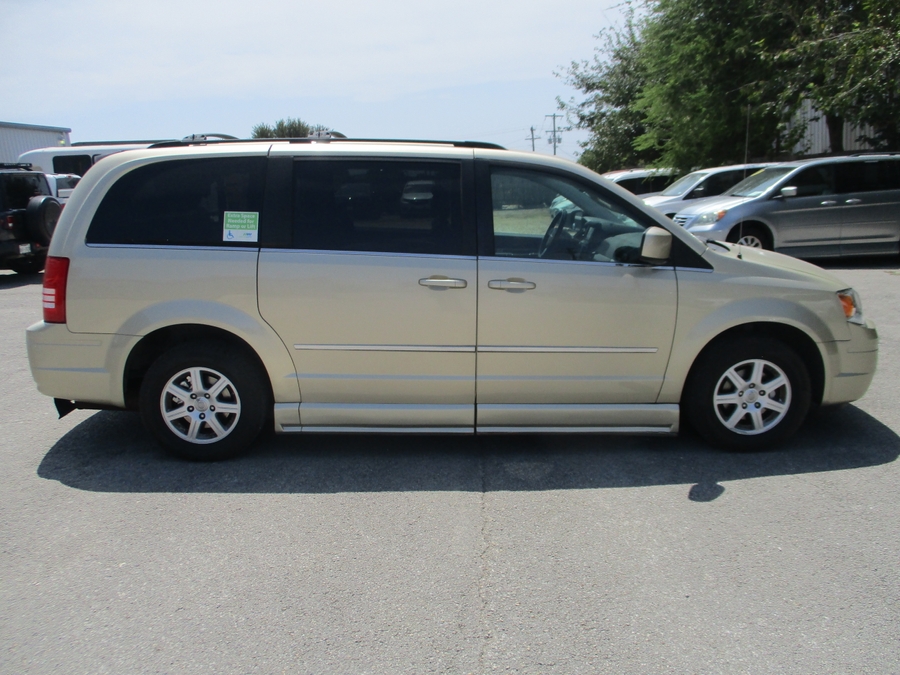 2010 Chrysler Town & Country