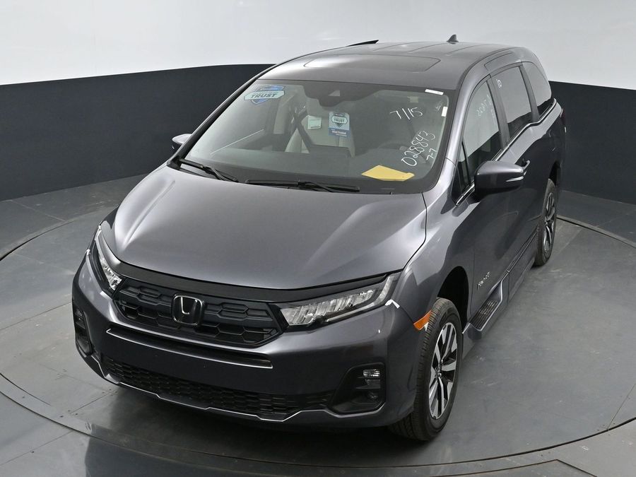 New 2025 Honda Odyssey EX-L - BraunAbility Side Entry Entry In Floor Automatic Ramp