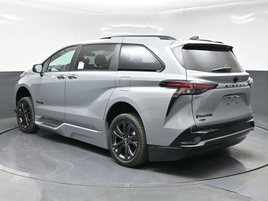 New 2026 Toyota Sienna Hybrid XSE Sport - BraunAbility Side Entry In Floor Automatic Ramp