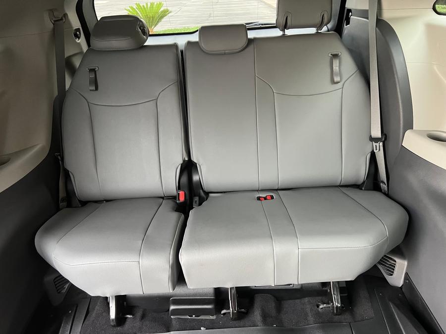 Used 2024 Toyota Sienna Hybrid XLE Base - BraunAbility Side Entry Entry Fold Out Automatic Ramp