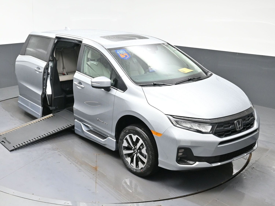 New 2026 Honda Odyssey EX-L - BraunAbility Side Entry Entry In Floor Automatic Ramp