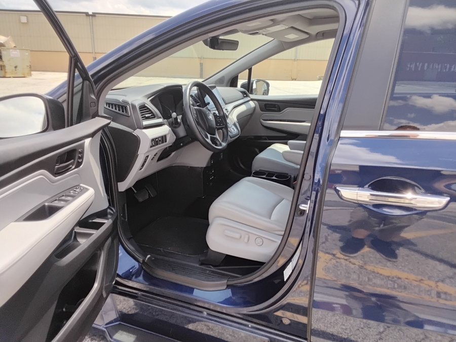 2021 Honda Odyssey EX-L - Photo 10