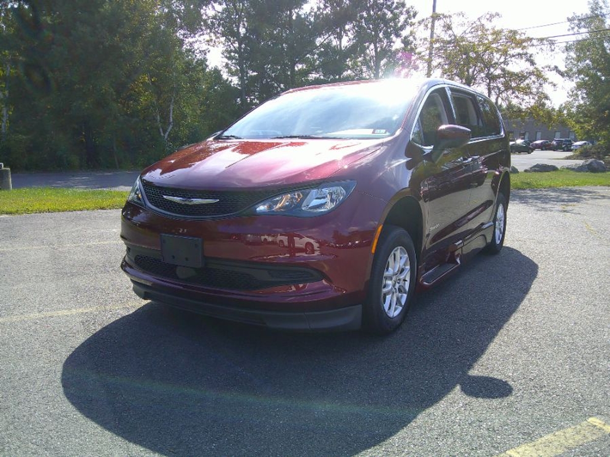 2023 CHRYSLER VOYAGER - Image 5