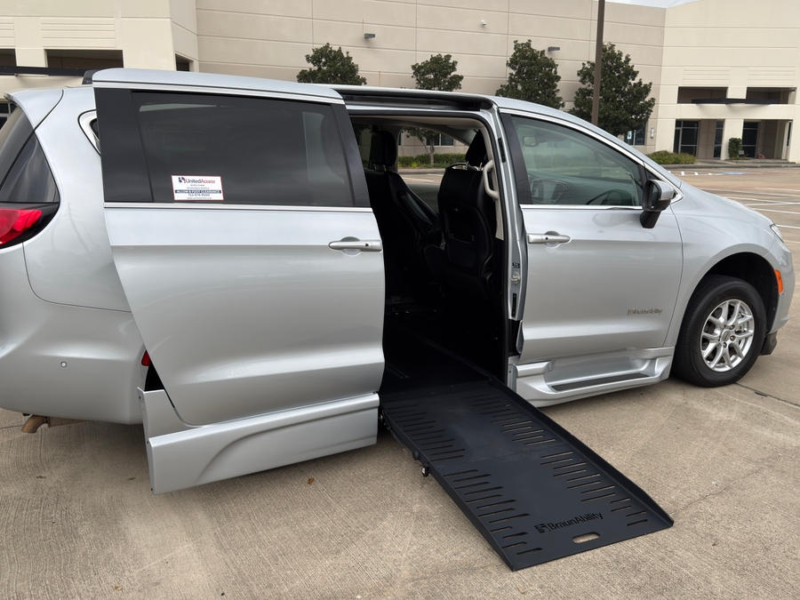 Used 2023 Chrysler Pacifica Touring L Safety - BraunAbility Side Entry Entry Fold Out Automatic Ramp