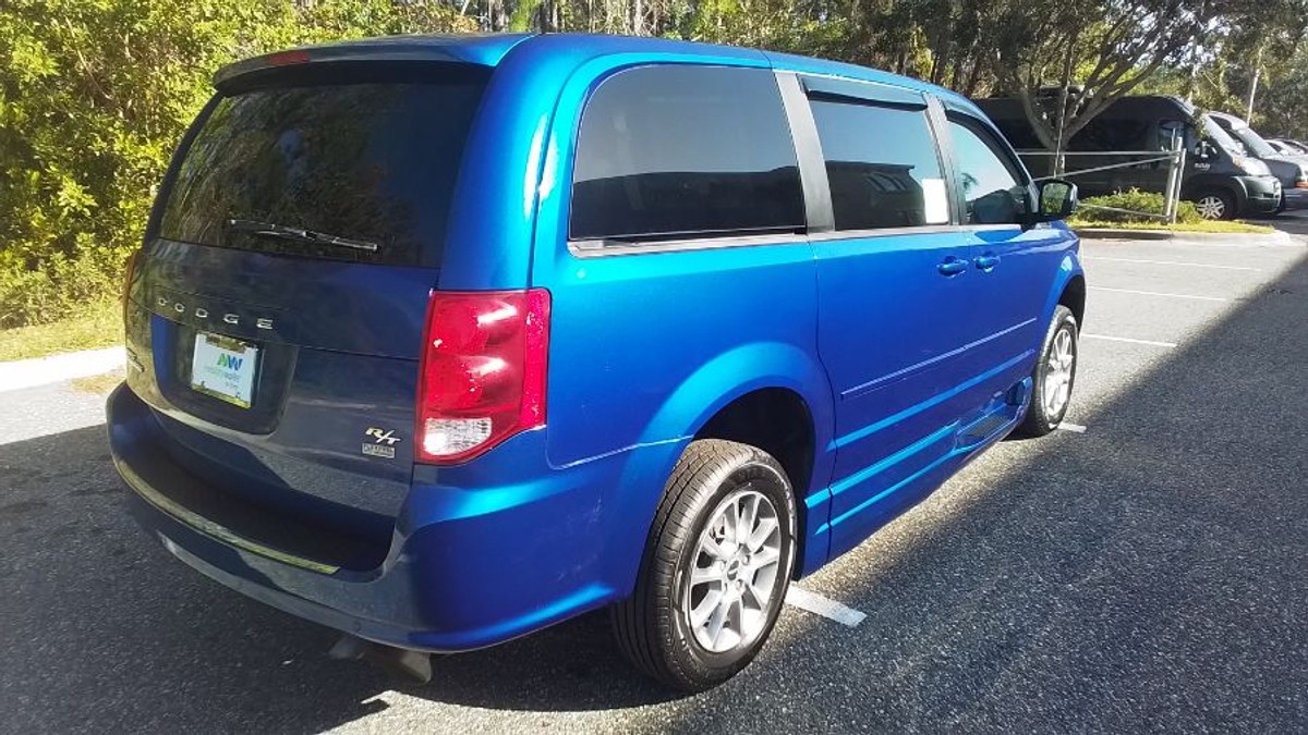 2013 DODGE GRAND CARAVAN - Image 6