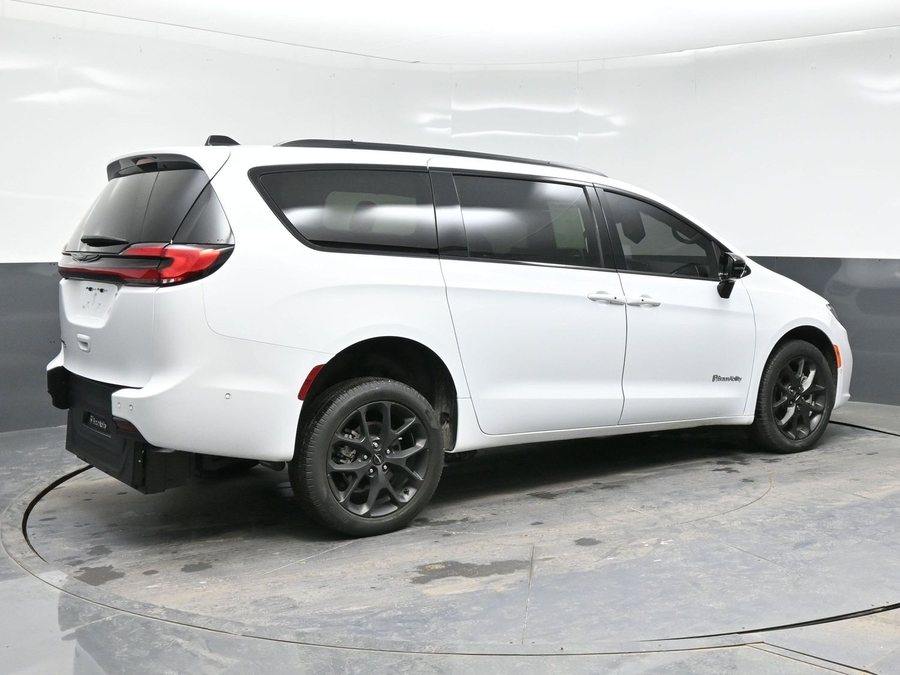 Used 2024 Chrysler Pacifica Touring L - BraunAbility Rear Entry Entry Fold Out Manual Ramp