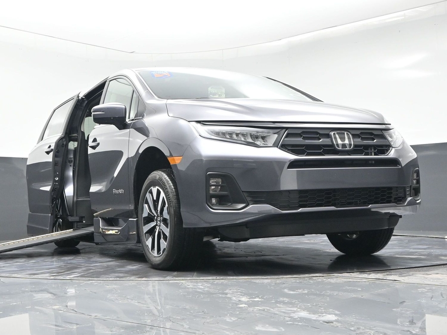 New 2026 Honda Odyssey EX-L - BraunAbility Side Entry In Floor Automatic Ramp