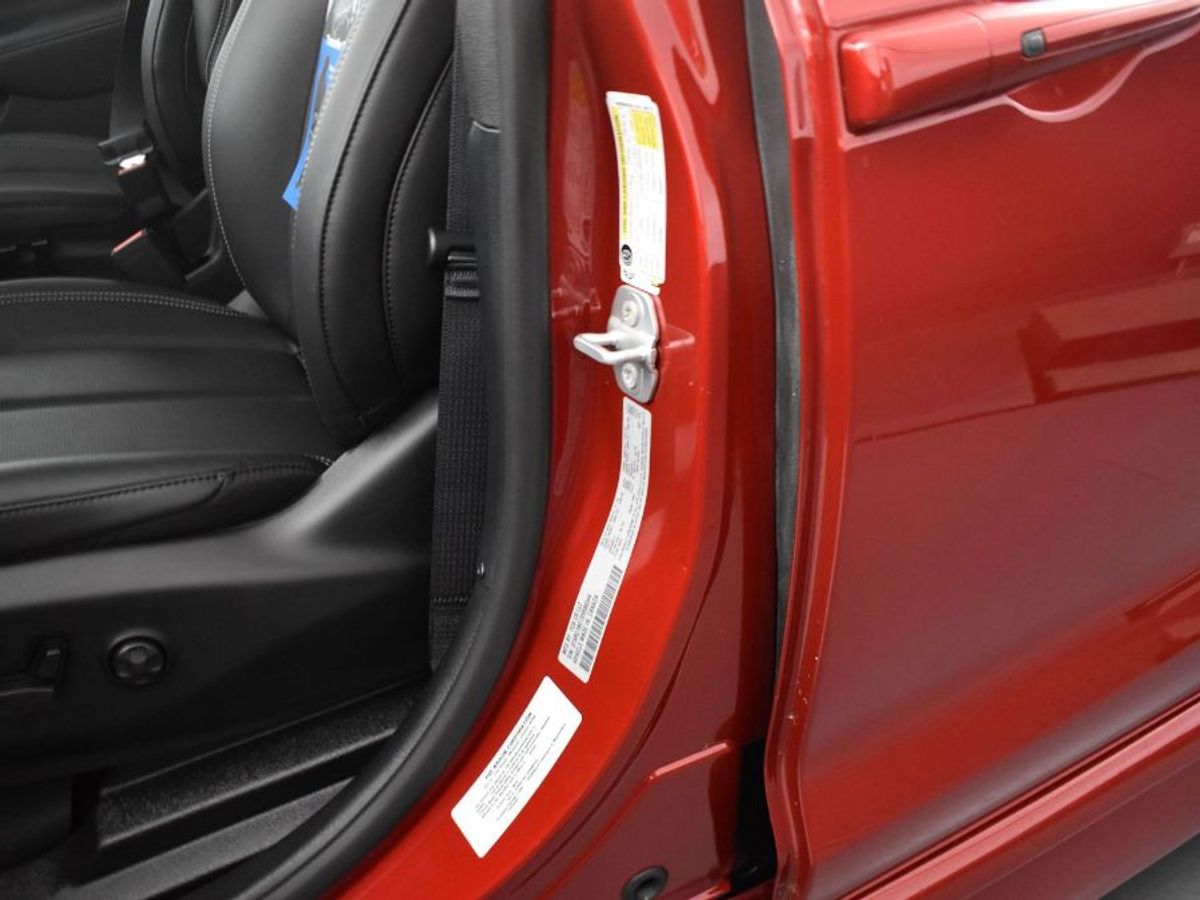 2025 CHRYSLER PACIFICA - Image 16