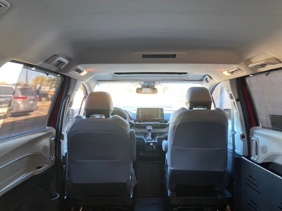 Used 2021 Toyota Sienna Hybrid XLE Plus - BraunAbility Side Entry Entry Fold Out Automatic Ramp