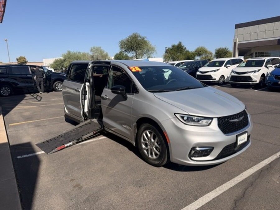 Used 2024 Chrysler Pacifica Touring - Driverge Side Entry Fold Out Automatic Ramp