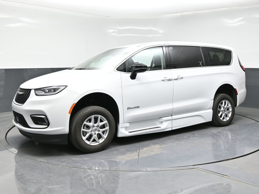 Used 2024 Chrysler Pacifica Touring L - BraunAbility Side Entry Entry In Floor Automatic Ramp