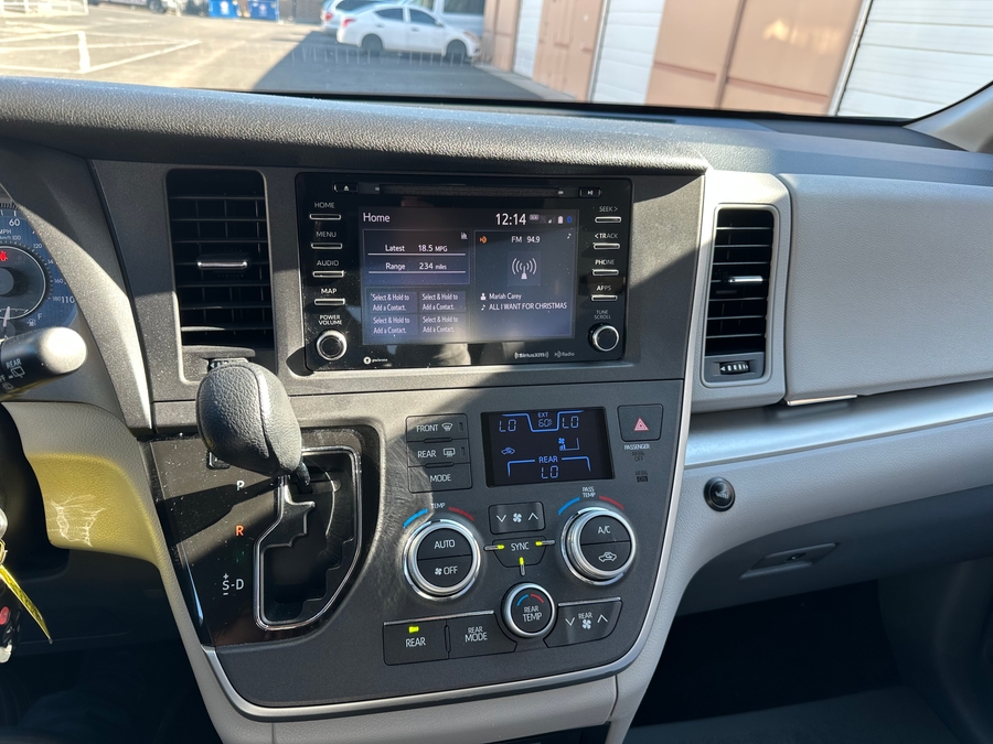 Used 2020 Toyota Sienna LE - VMI Side Entry Entry In Floor Automatic Ramp