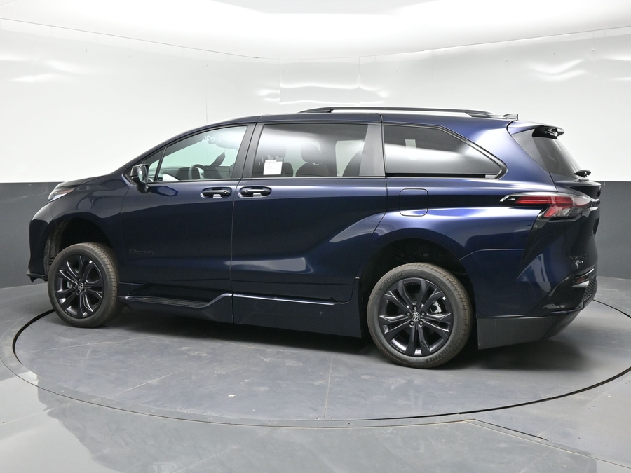 New 2026 Toyota Sienna Hybrid XSE Sport - BraunAbility Side Entry In Floor Automatic Ramp