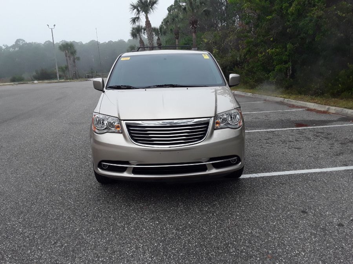 2016 CHRYSLER TOWN AND COUNTRY - Image 3