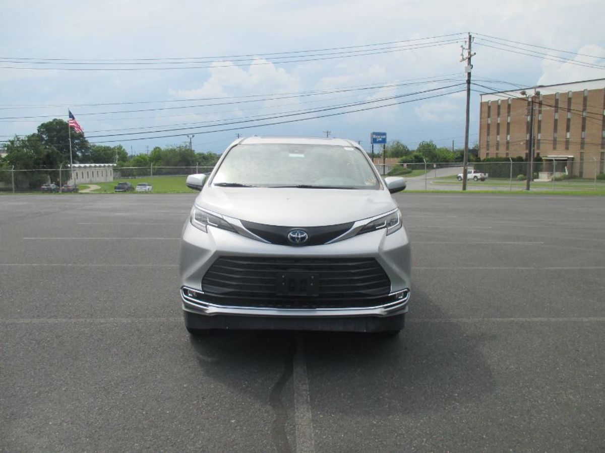 2022 TOYOTA SIENNA - Image 18