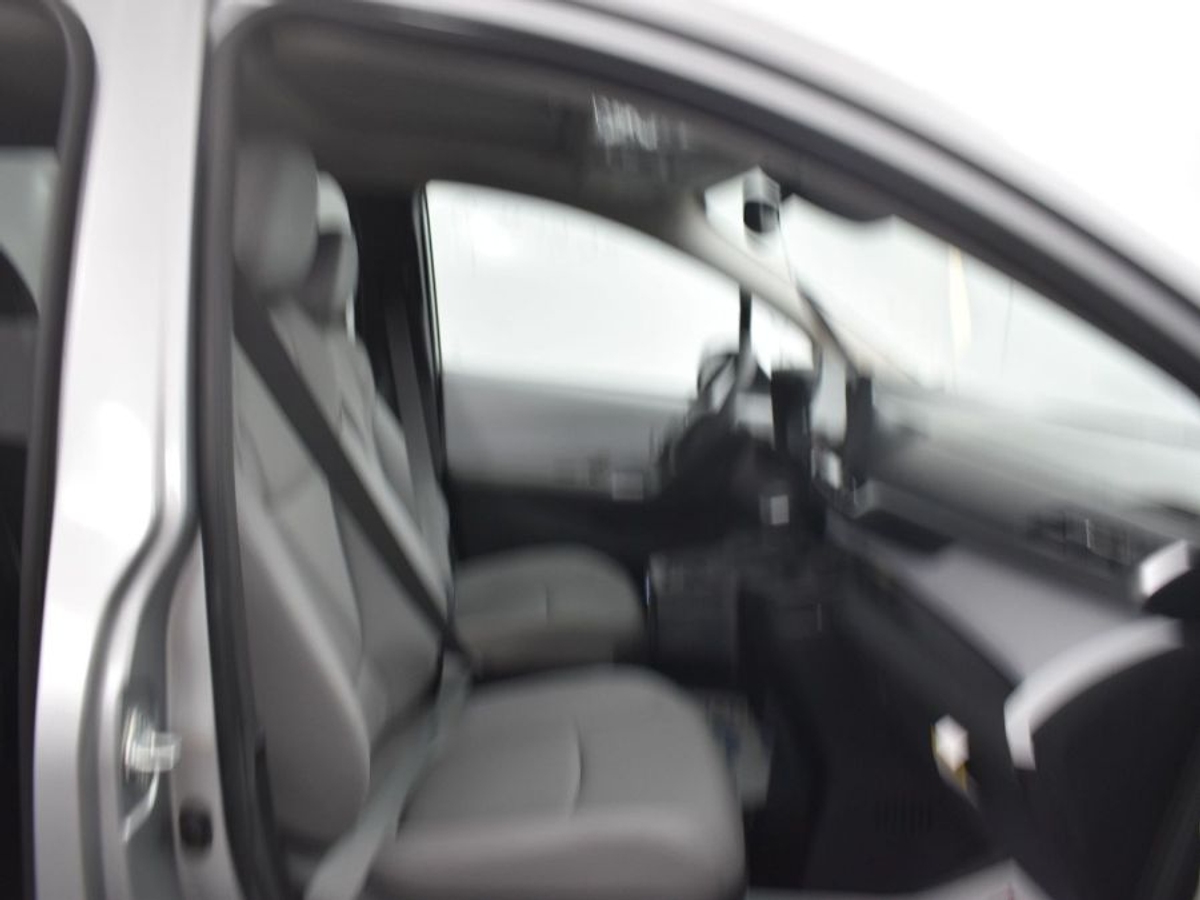 2025 TOYOTA SIENNA - Image 6