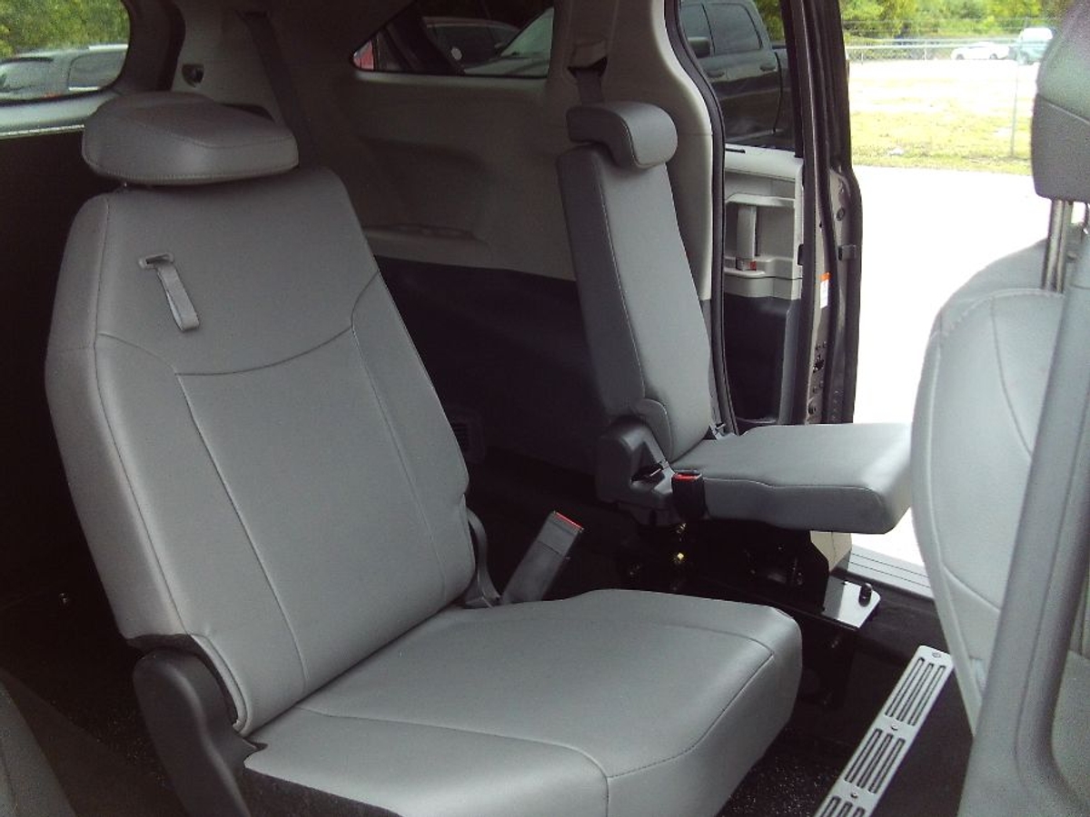 2024 TOYOTA SIENNA - Image 17