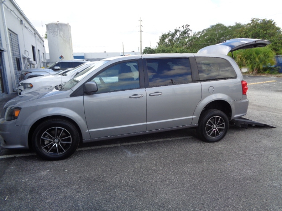 Used 2018 Dodge Grand Caravan SE Plus - AMS Rear Entry Fold Out Manual Ramp