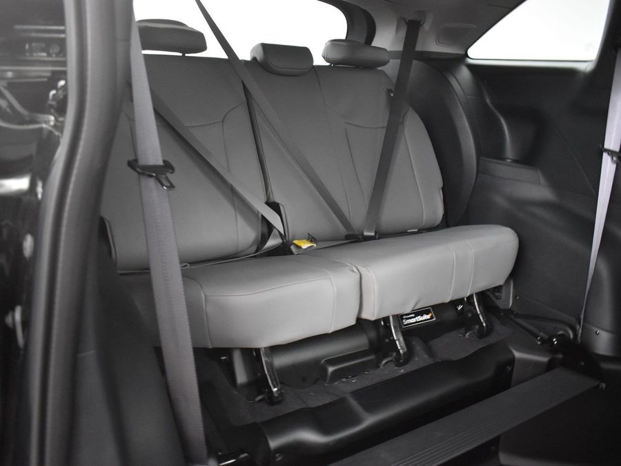 New 2025 Toyota Sienna Hybrid XLE Plus - BraunAbility Side Entry Entry Fold Out Automatic Ramp