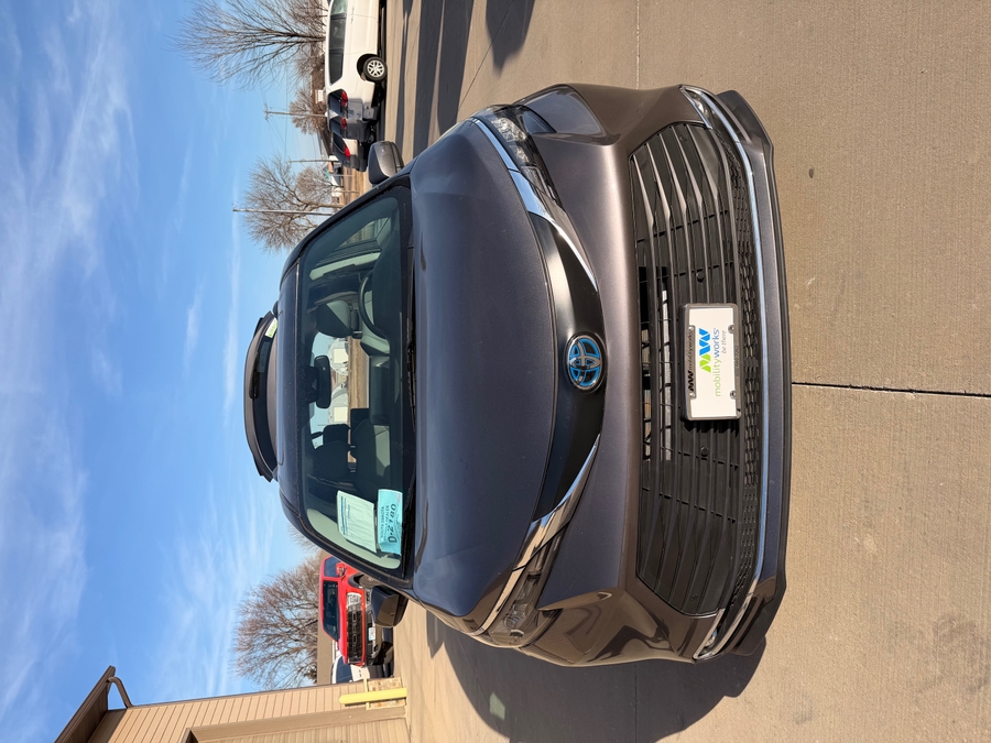 2024 TOYOTA SIENNA - Image 12