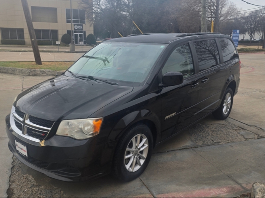 Used 2014 Dodge Grand Caravan SXT - Freedom Rear Entry Entry Fold Out Automatic Ramp