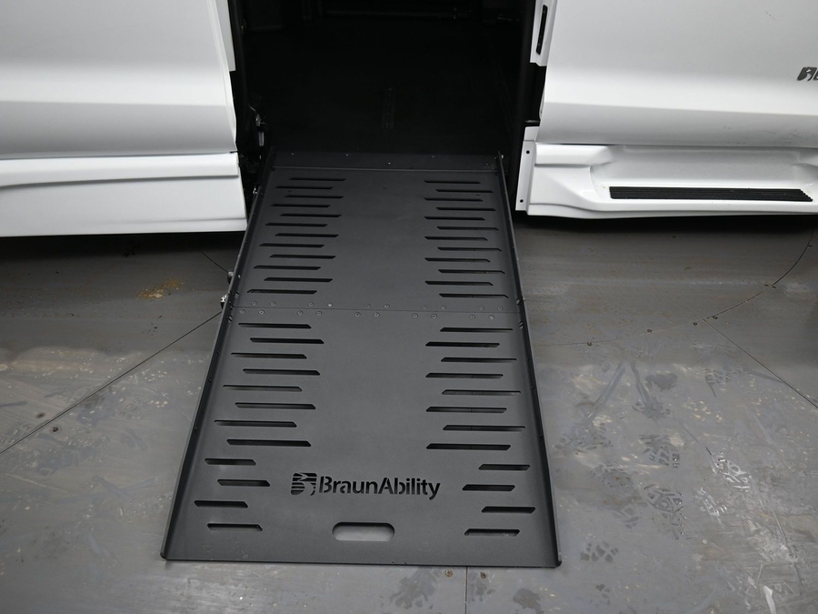 Used 2023 Chrysler Pacifica Touring L - BraunAbility Side Entry Entry Fold Out Automatic Ramp