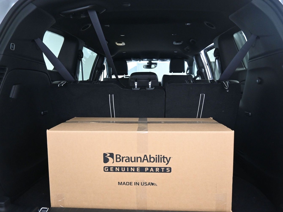 New 2026 Chrysler Pacifica Select Sport - BraunAbility Side Entry Fold Out Automatic Ramp