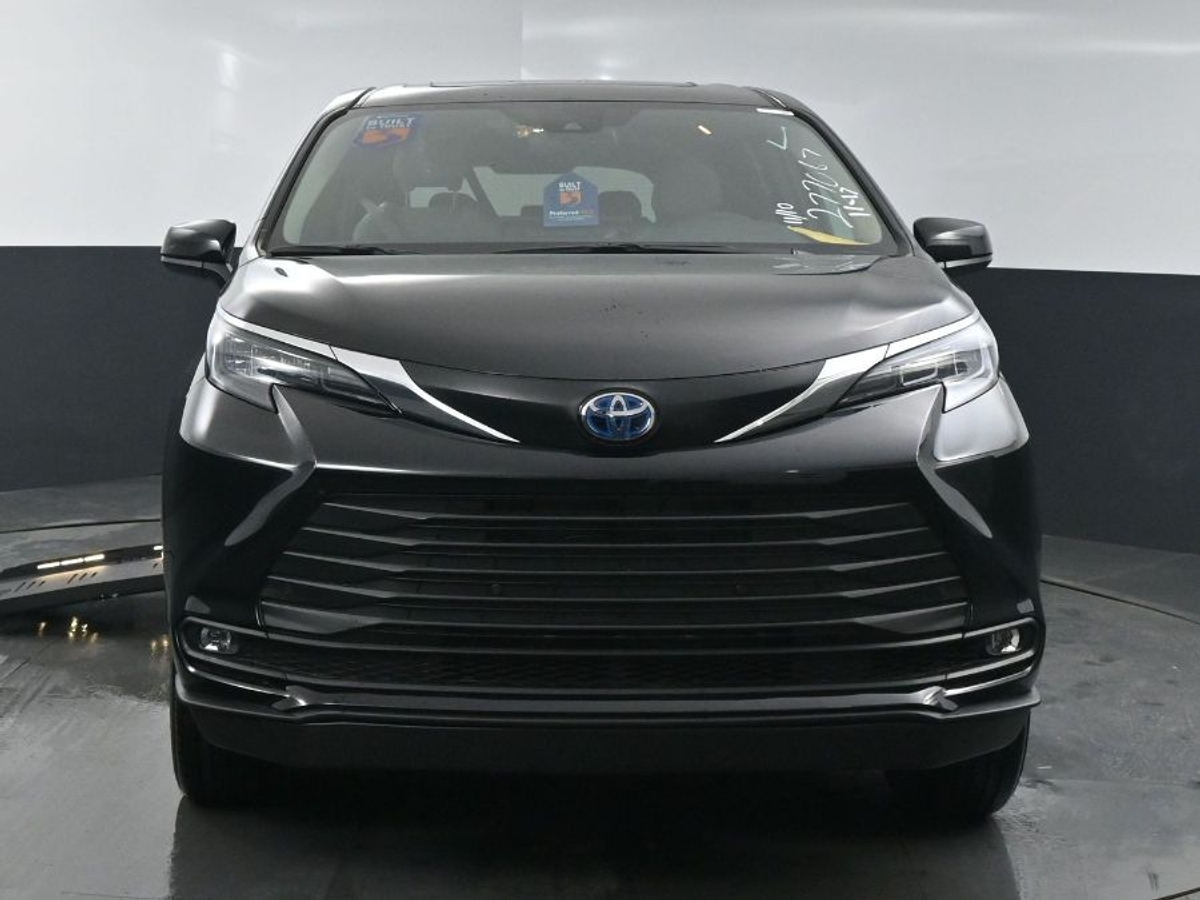 2025 TOYOTA SIENNA - Image 7