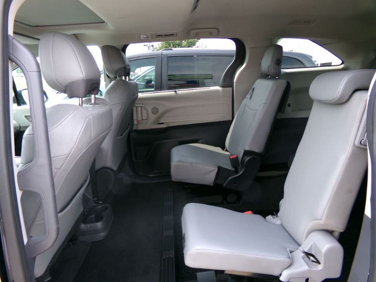 2024 TOYOTA SIENNA - Image 14