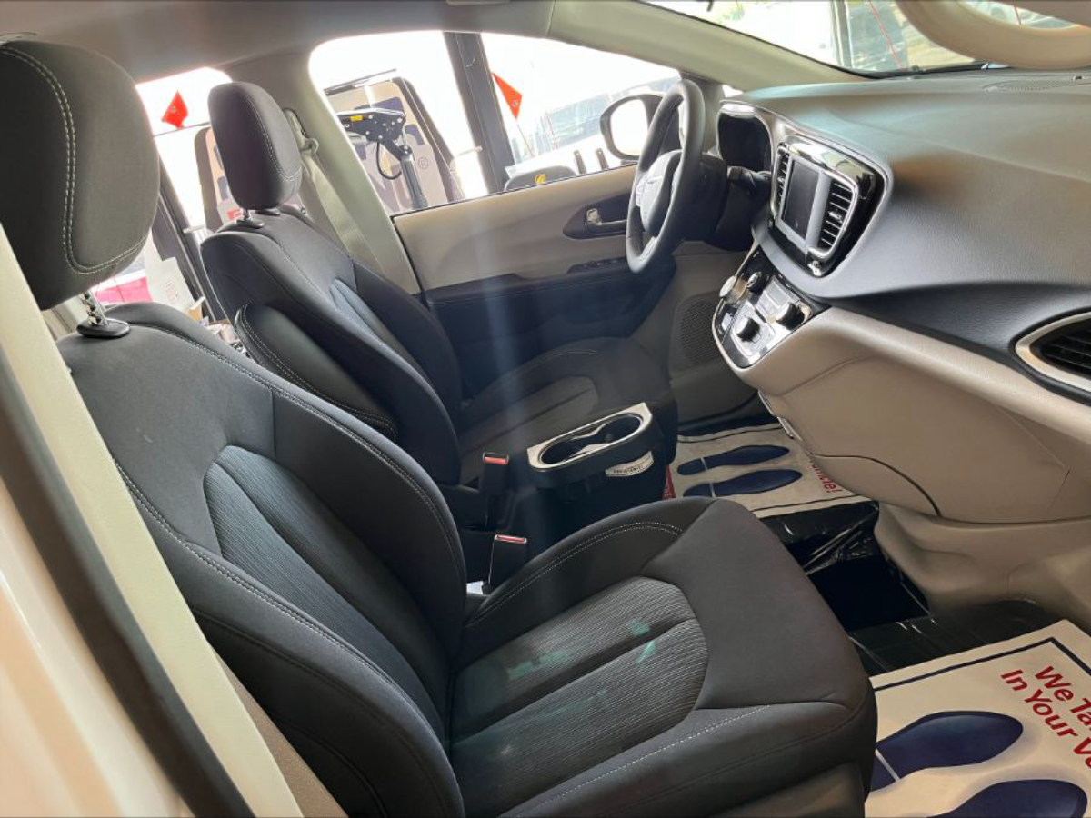 2022 CHRYSLER VOYAGER - Image 13