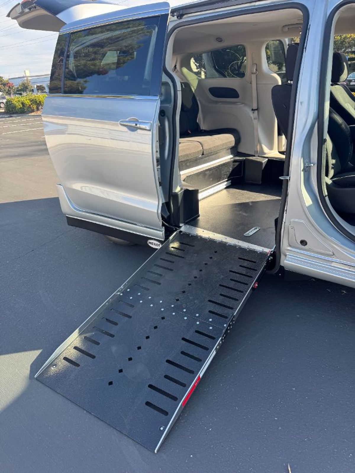 2023 CHRYSLER VOYAGER - Image 17