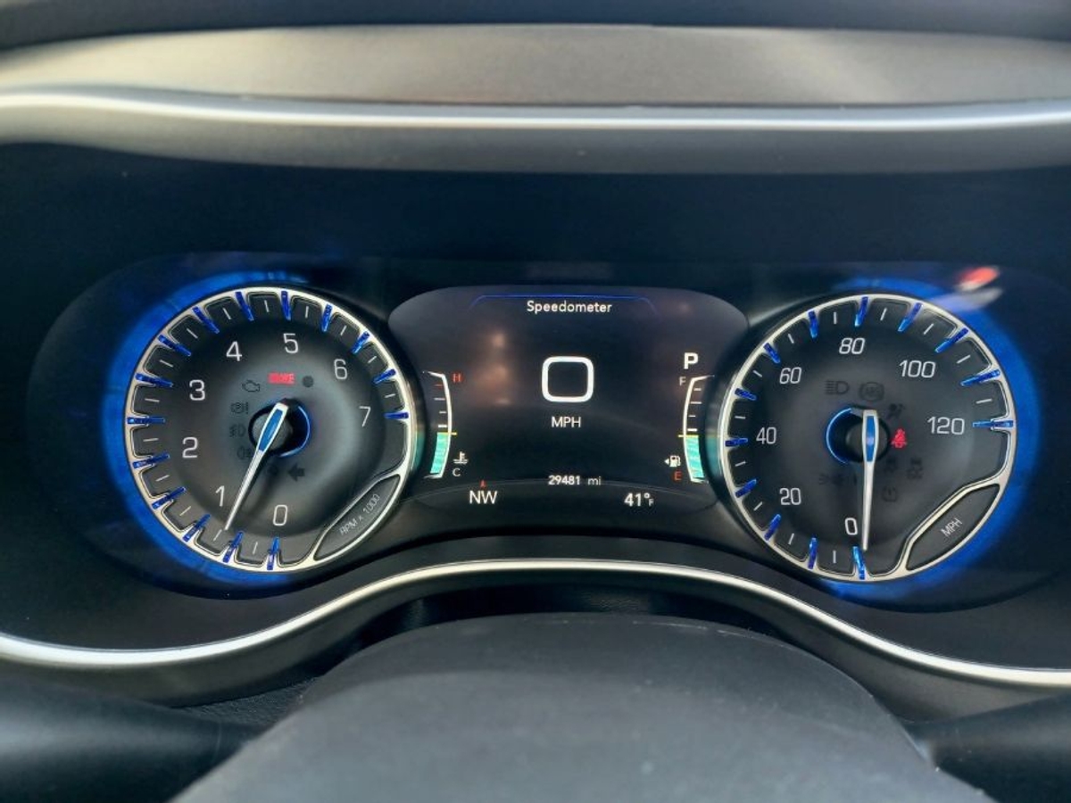 2024 CHRYSLER PACIFICA - Image 16