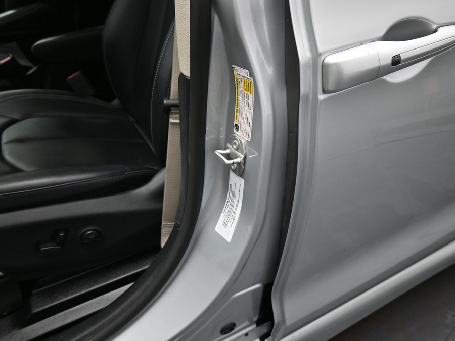 Used 2024 Chrysler Pacifica Touring L - BraunAbility Side Entry Entry Fold Out Automatic Ramp