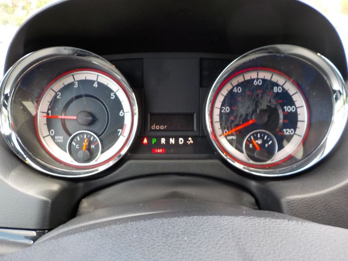 Grey Dodge Grand Caravan image number 10