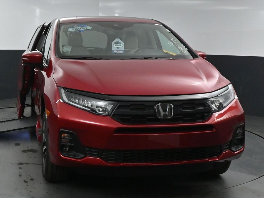 New 2025 Honda Odyssey EX-L - BraunAbility Side Entry Entry In Floor Automatic Ramp