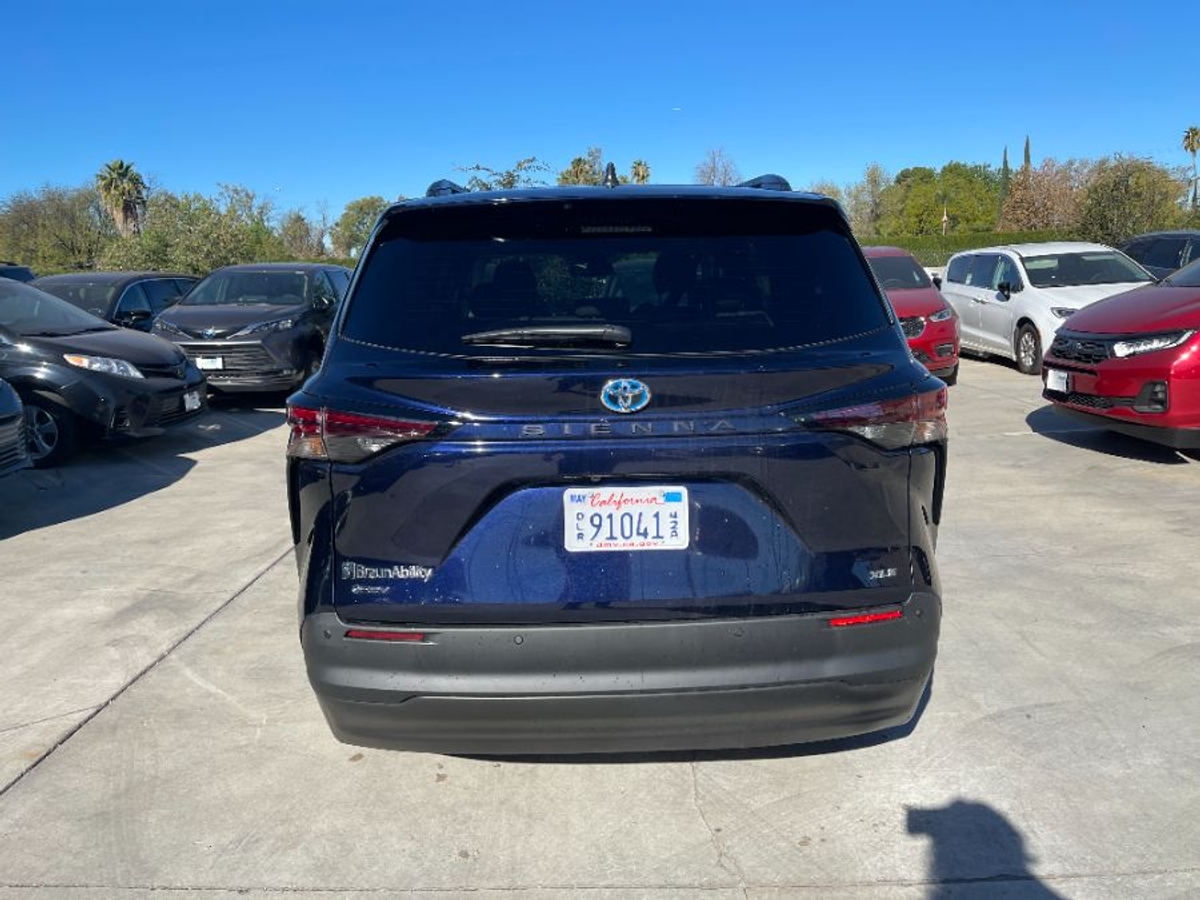 2025 TOYOTA SIENNA - Image 15