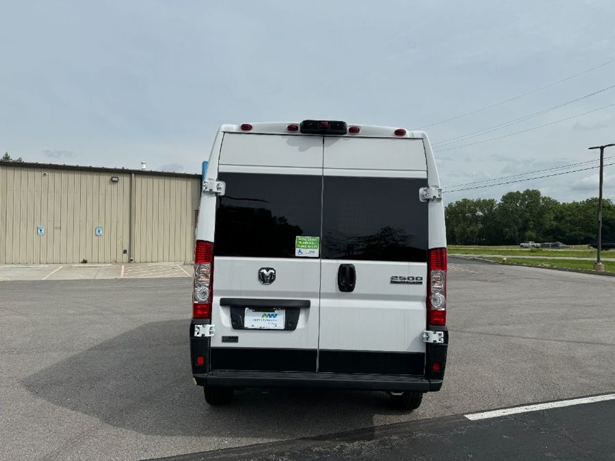 2023 RAM PROMASTER 2500 - Image 6