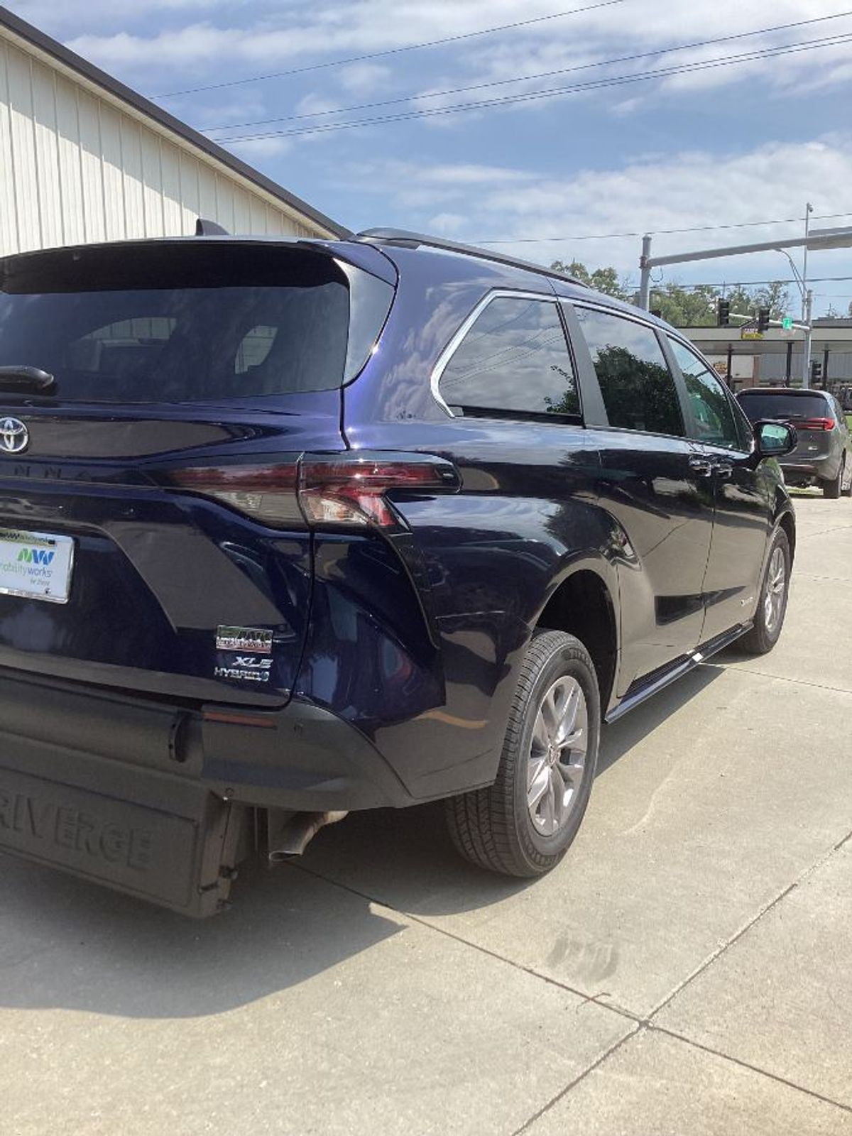 2024 TOYOTA SIENNA - Image 12