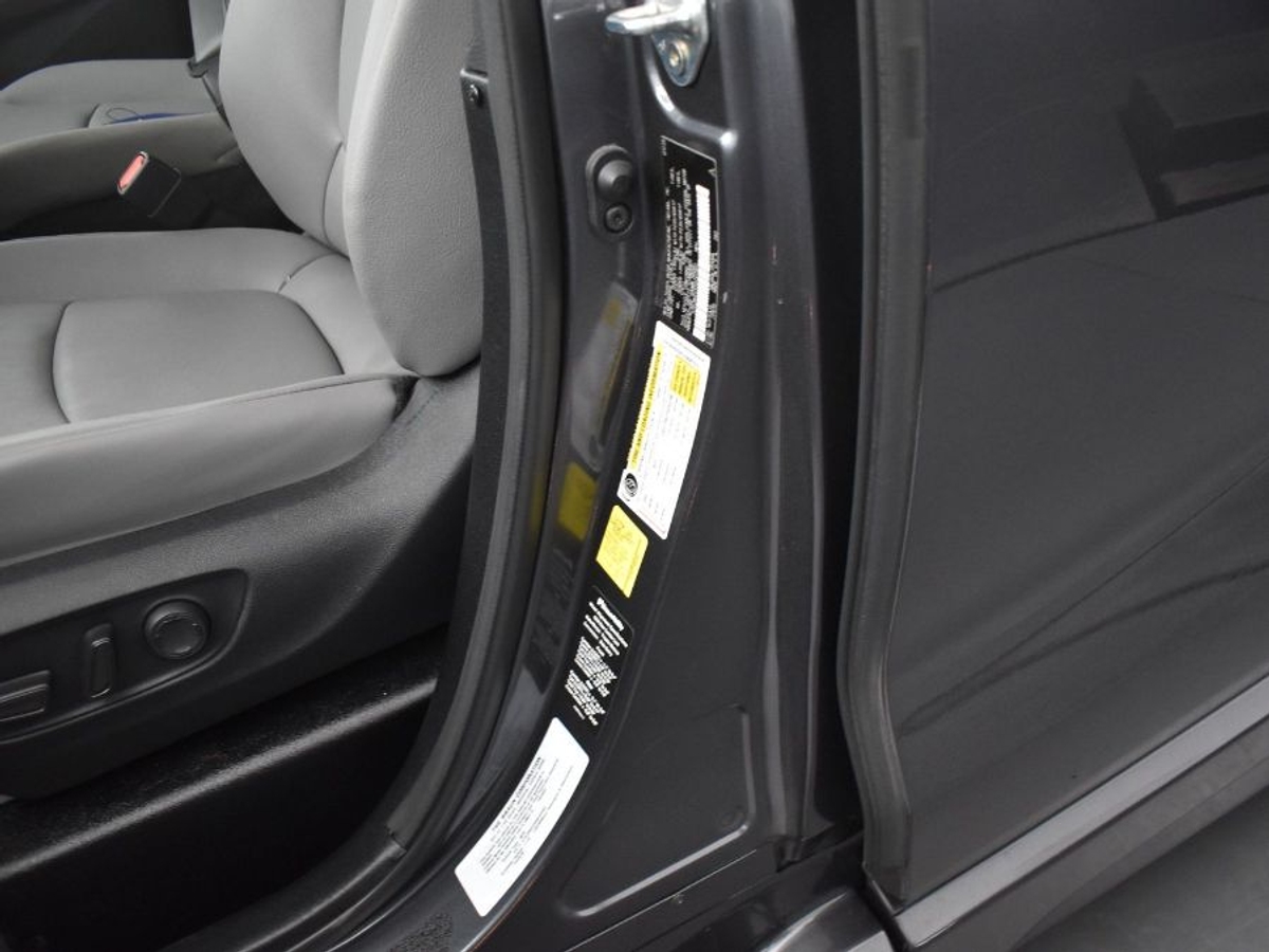 2025 TOYOTA SIENNA - Image 16