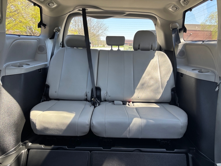 Used 2016 Toyota Sienna Limited - BraunAbility Side Entry Entry Fold Out Automatic Ramp