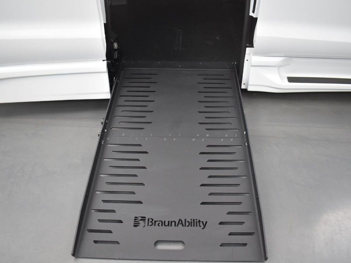 2025 CHRYSLER PACIFICA - Image 4