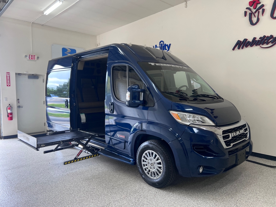 Used 2023 Ram ProMaster 2500 HR 136 WB -  Side Entry Lift Automatic Ramp