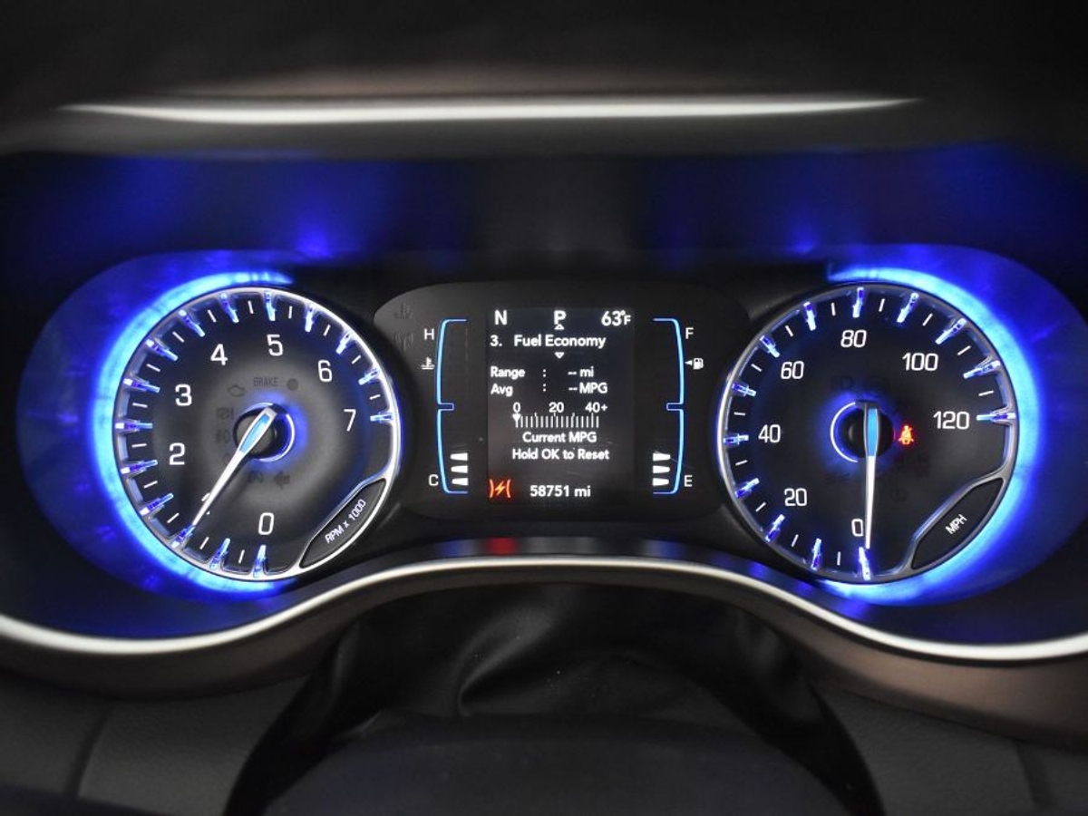 2023 CHRYSLER VOYAGER - Image 16