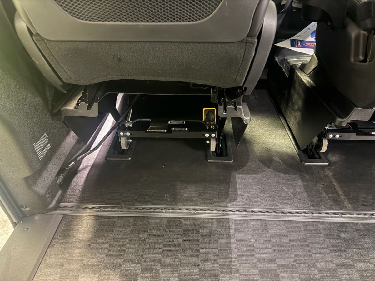 2025 CHRYSLER PACIFICA - Image 10