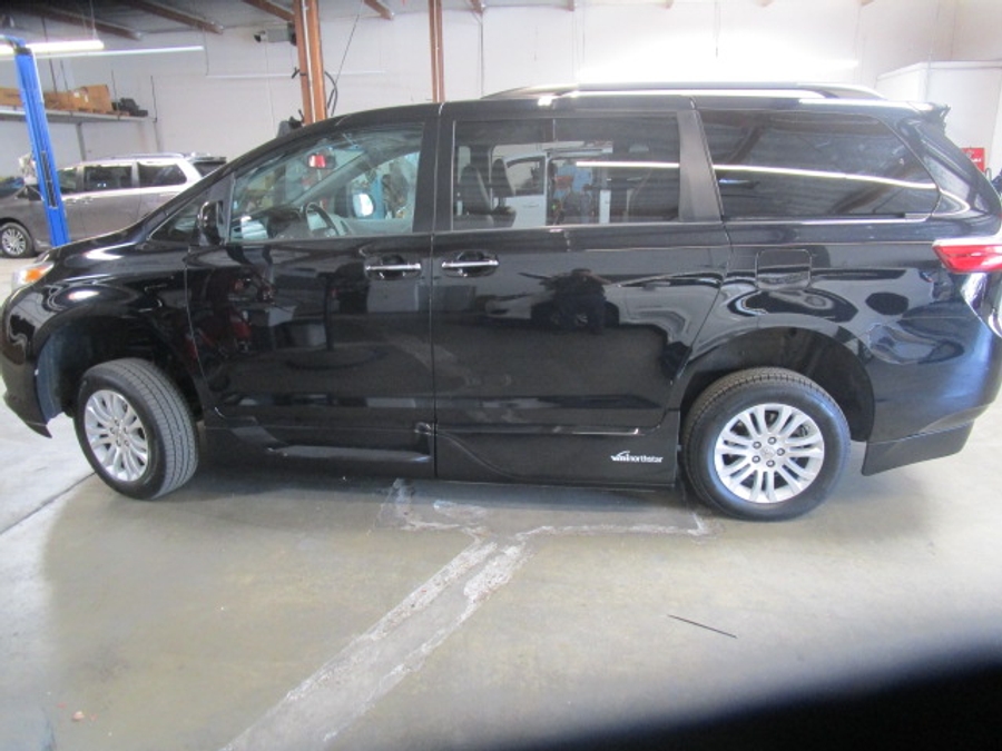 Used 2016 Toyota Sienna XLE - VMI Side Entry Entry In Floor Automatic Ramp