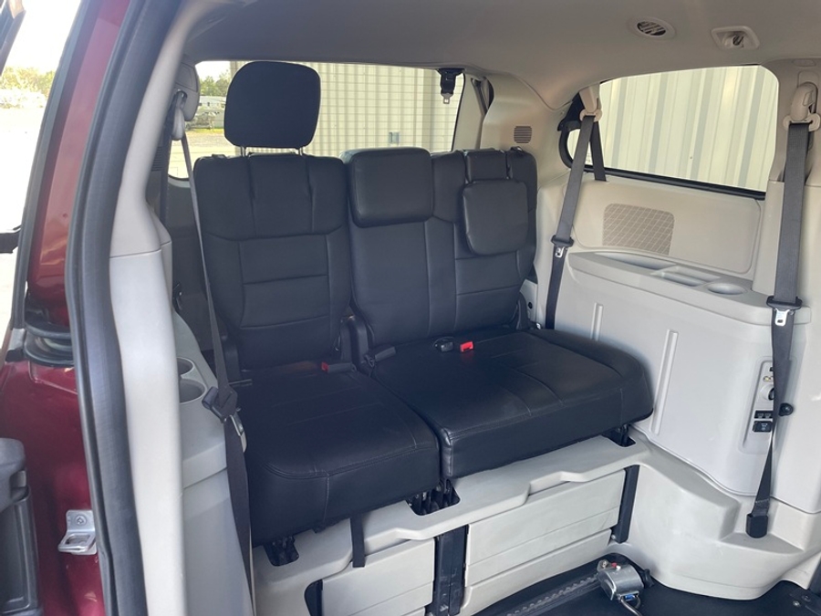 Used 2016 Dodge Grand Caravan SXT - BraunAbility Side Entry In Floor Automatic Ramp
